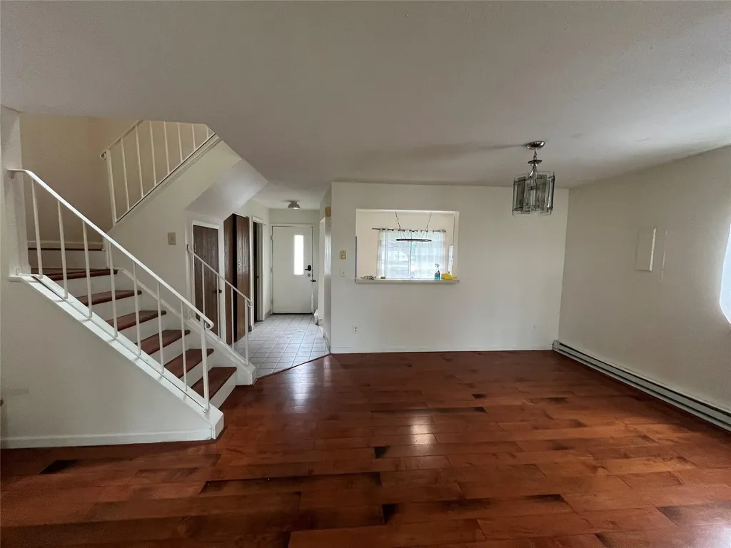 24 Hudson Heights Drive Poughkeepsie NY 12601