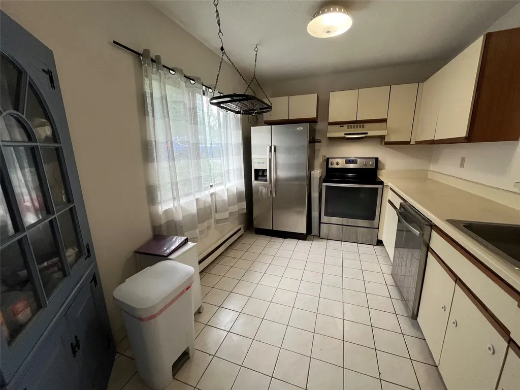 24 Hudson Heights Drive Poughkeepsie NY 12601