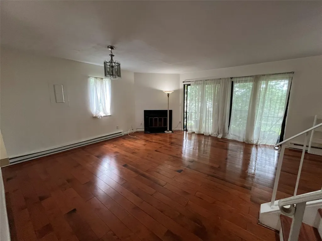 24 Hudson Heights Drive Poughkeepsie NY 12601