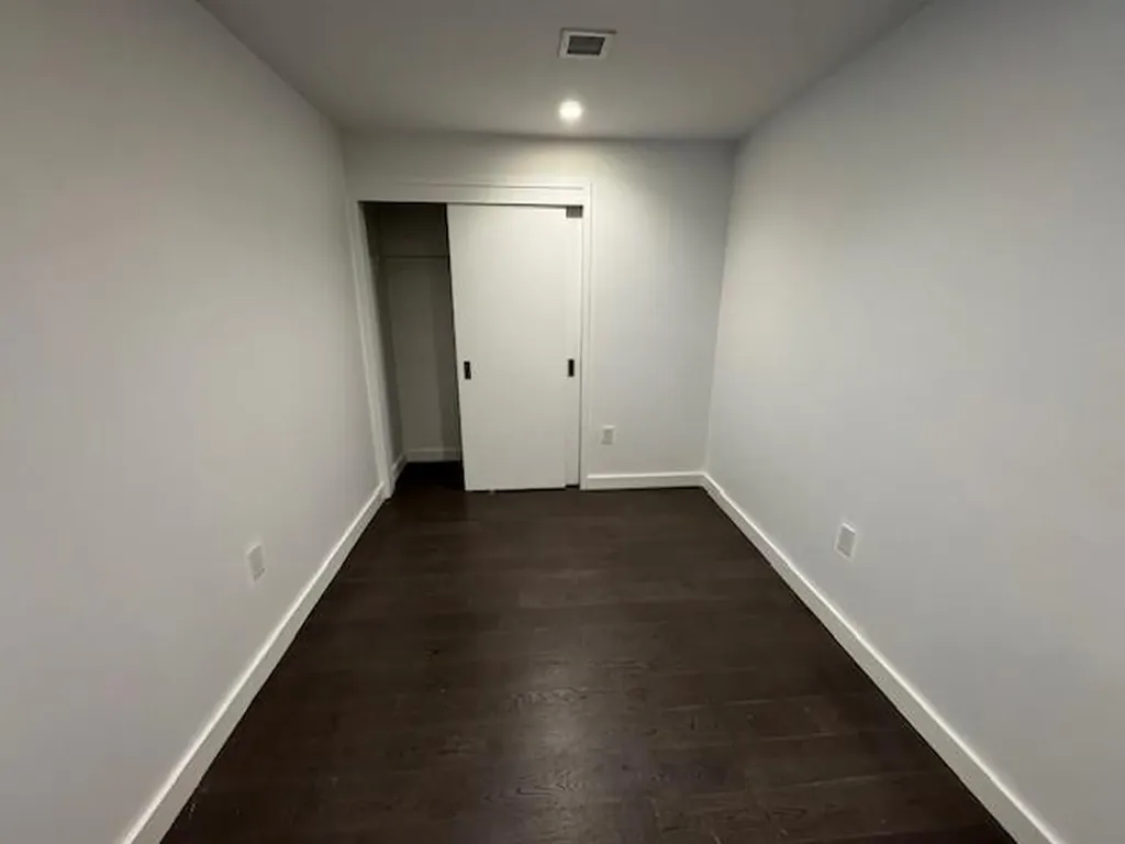 13105 40 Road Flushing NY 11354