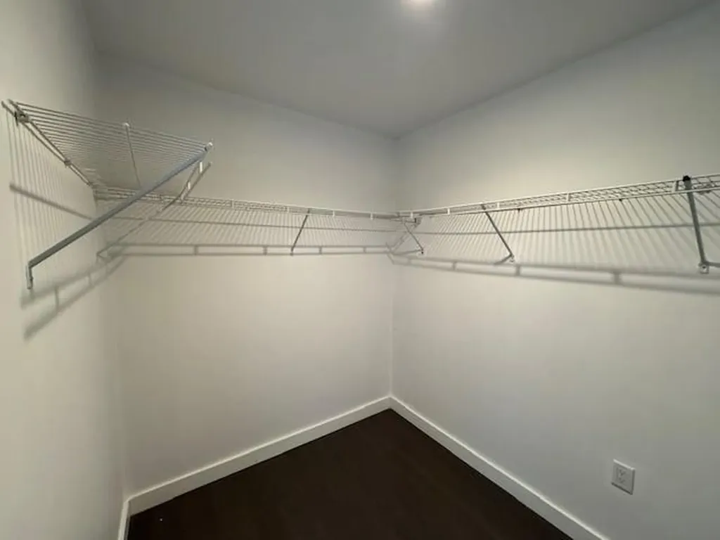 13105 40 Road Flushing NY 11354