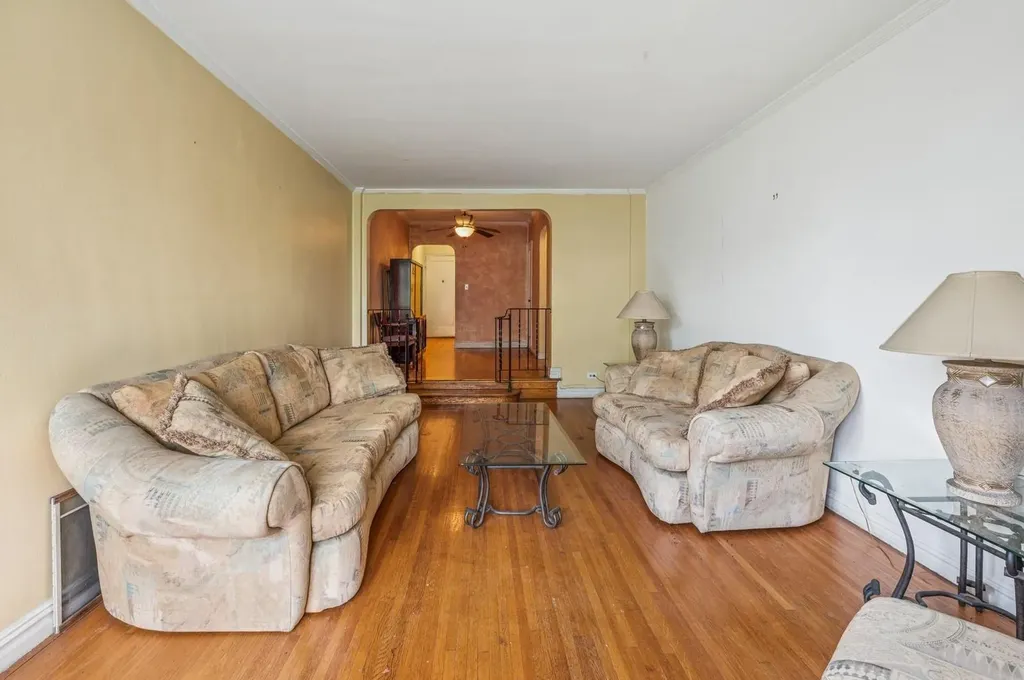 306 E Mosholu Parkway S Bronx NY 10458