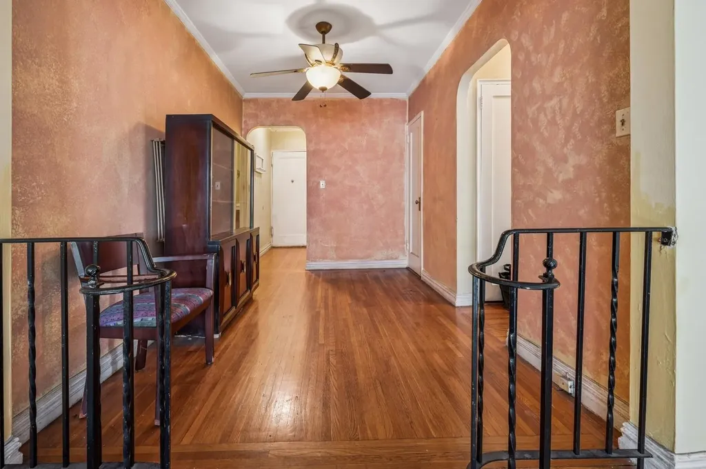 306 E Mosholu Parkway S Bronx NY 10458