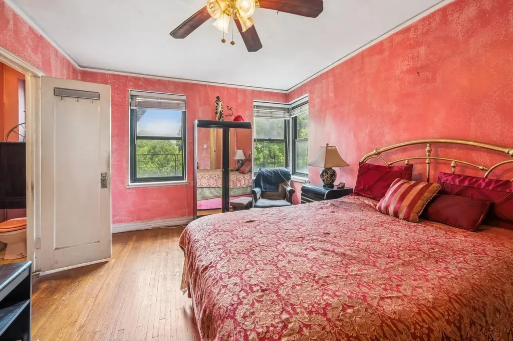 306 E Mosholu Parkway S Bronx NY 10458