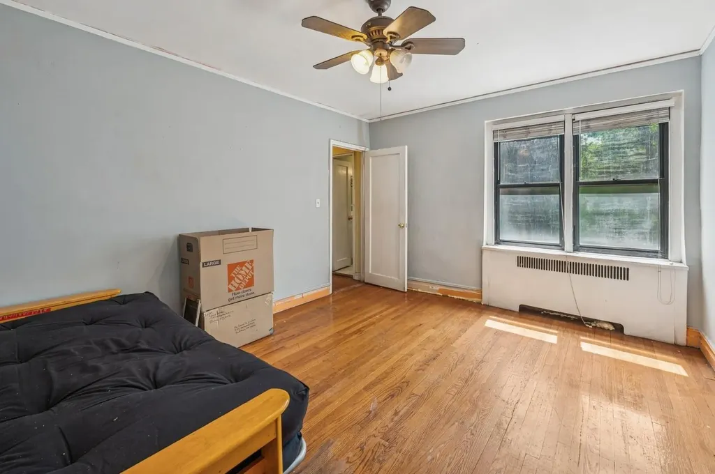 306 E Mosholu Parkway S Bronx NY 10458