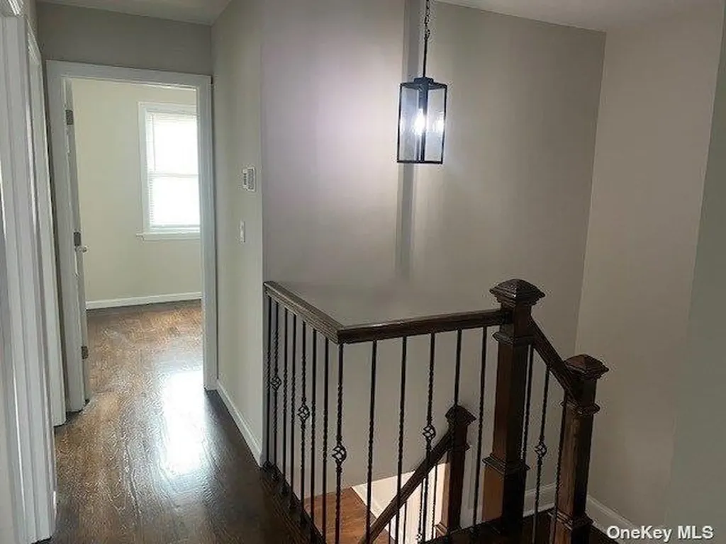 12 Baylis Place Syosset NY 11791