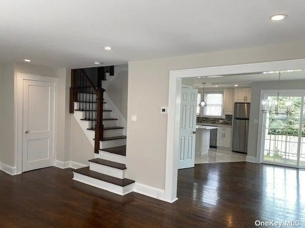 12 Baylis Place Syosset NY 11791