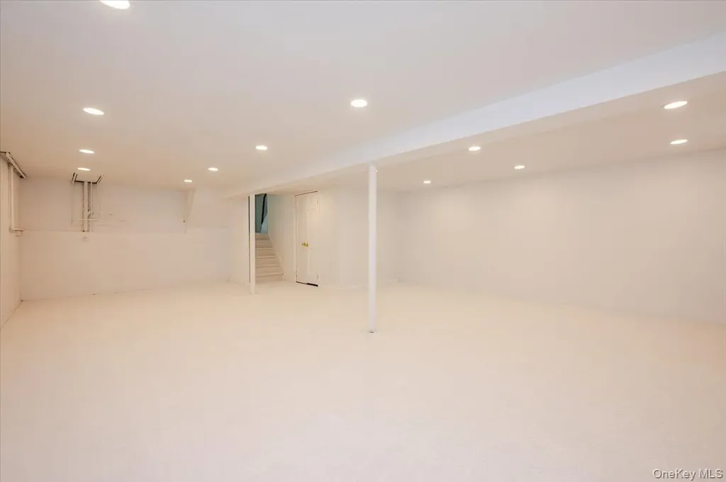 6633 Avenue M Brooklyn NY 11234