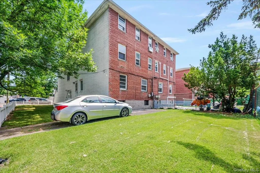 6633 Avenue M Brooklyn NY 11234