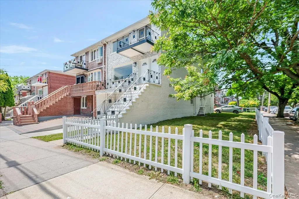 6633 Avenue M Brooklyn NY 11234