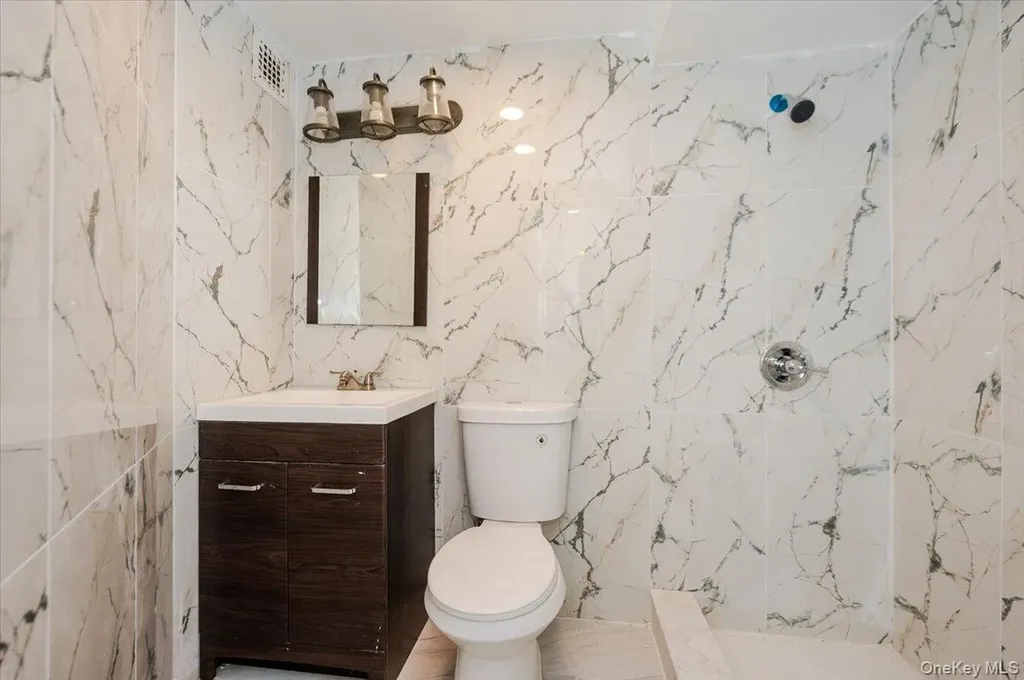 6633 Avenue M Brooklyn NY 11234