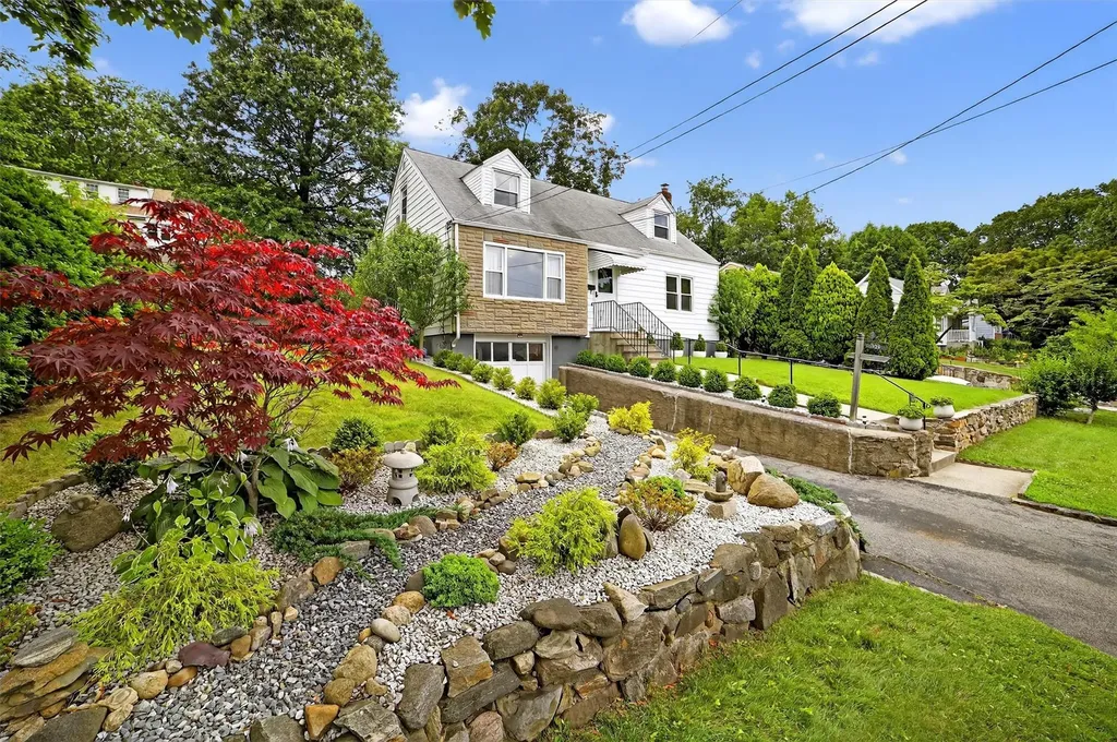130 Cresthill Road Yonkers NY 10710
