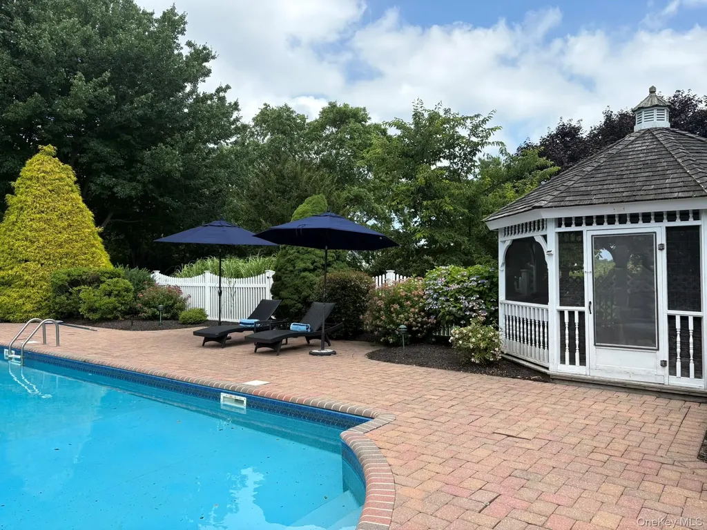365 Chablis Path Southold NY 11971