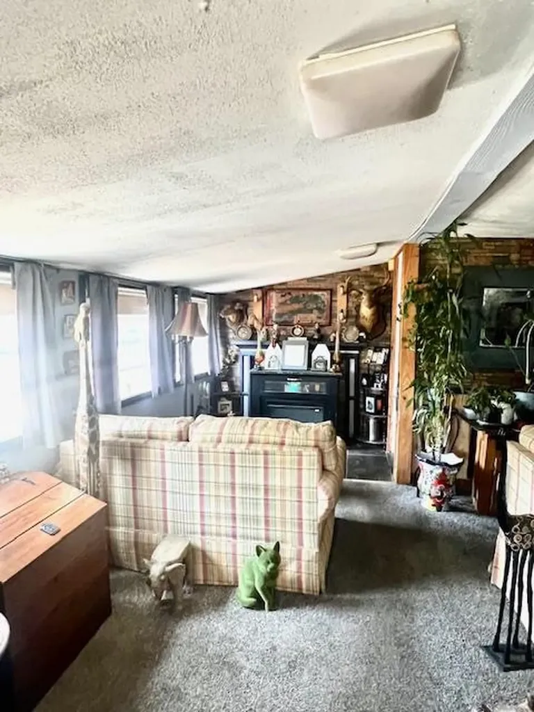 5 Elm Avenue Bay Shore NY 11706