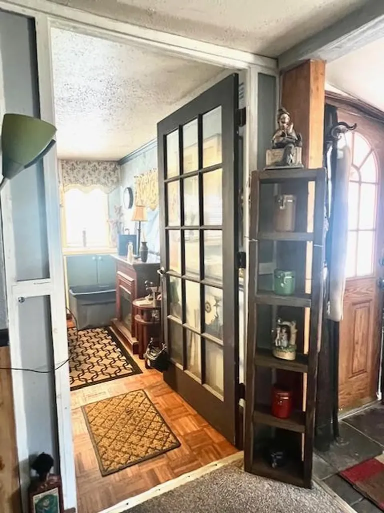 5 Elm Avenue Bay Shore NY 11706