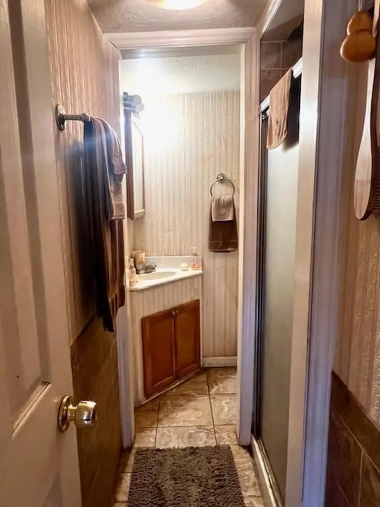 5 Elm Avenue Bay Shore NY 11706