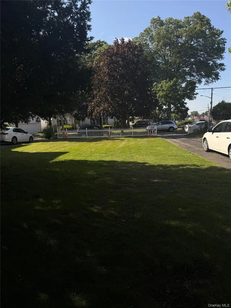 120 Oak Avenue Hempstead NY 11550