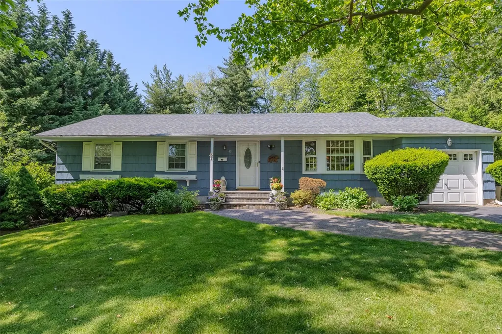 40 Panorama Drive Huntington NY 11743