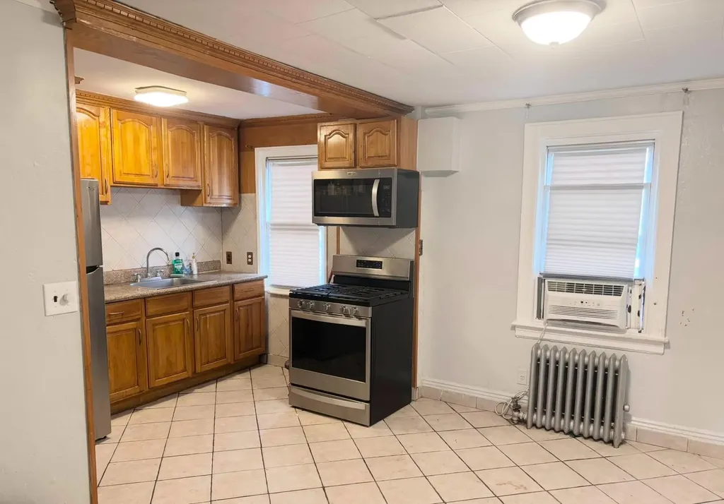57 Bulwer Place Brooklyn NY 11207