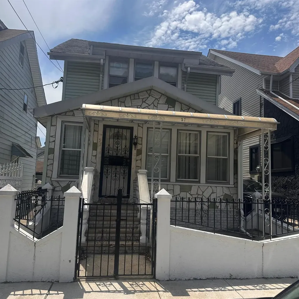 57 Bulwer Place Brooklyn NY 11207