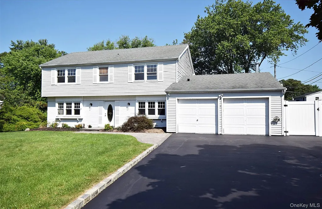 675 Hawkins Road E Coram NY 11727