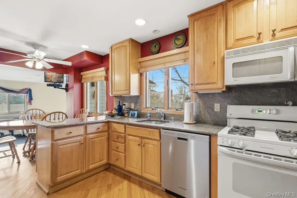 29 Munson Court Melville NY 11747
