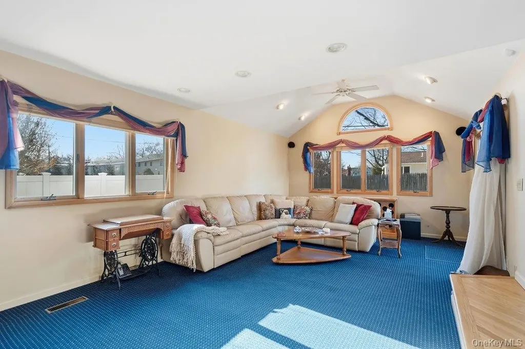 29 Munson Court Melville NY 11747