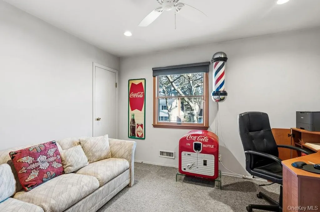 29 Munson Court Melville NY 11747