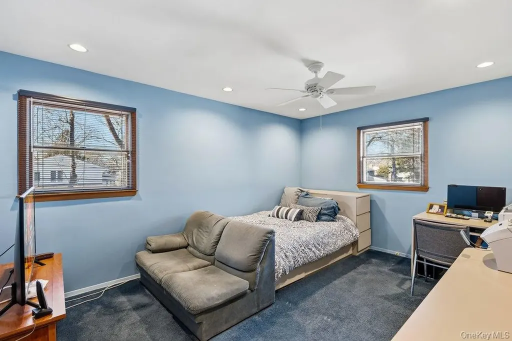 29 Munson Court Melville NY 11747