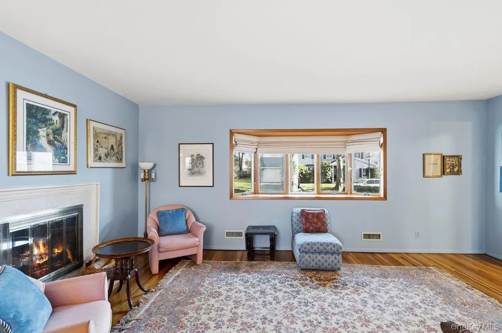 29 Munson Court Melville NY 11747