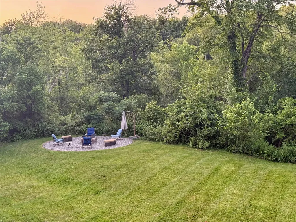 4 High Point Drive Poughkeepsie NY 12603