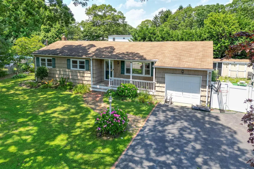 65 Hampton Avenue Mastic NY 11950