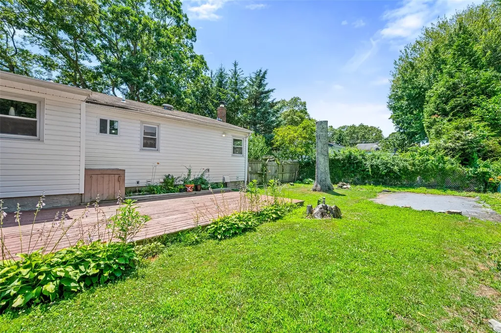 65 Hampton Avenue Mastic NY 11950
