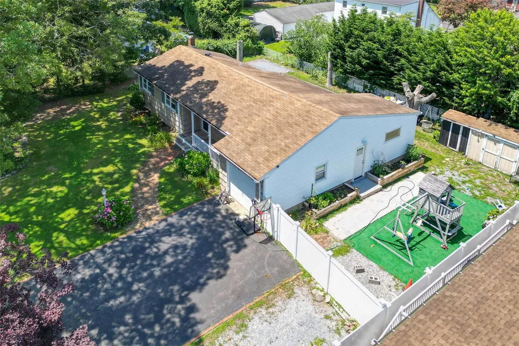 65 Hampton Avenue Mastic NY 11950
