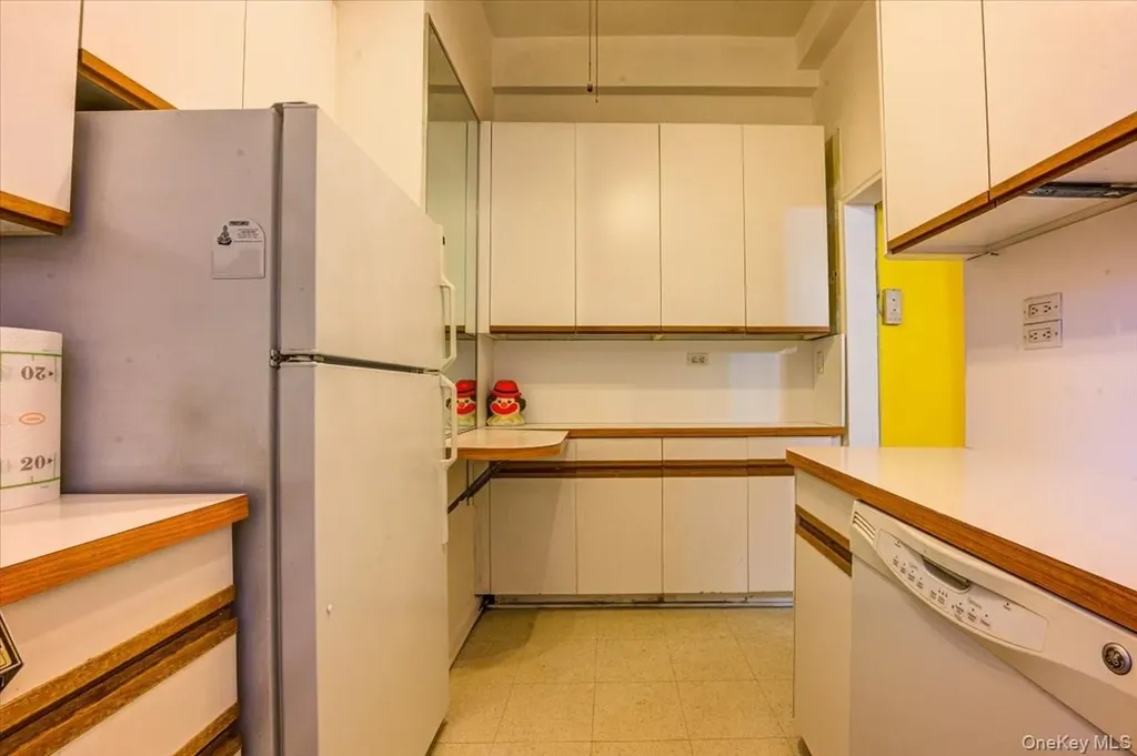 102-55 67 Drive Forest Hills NY 11375