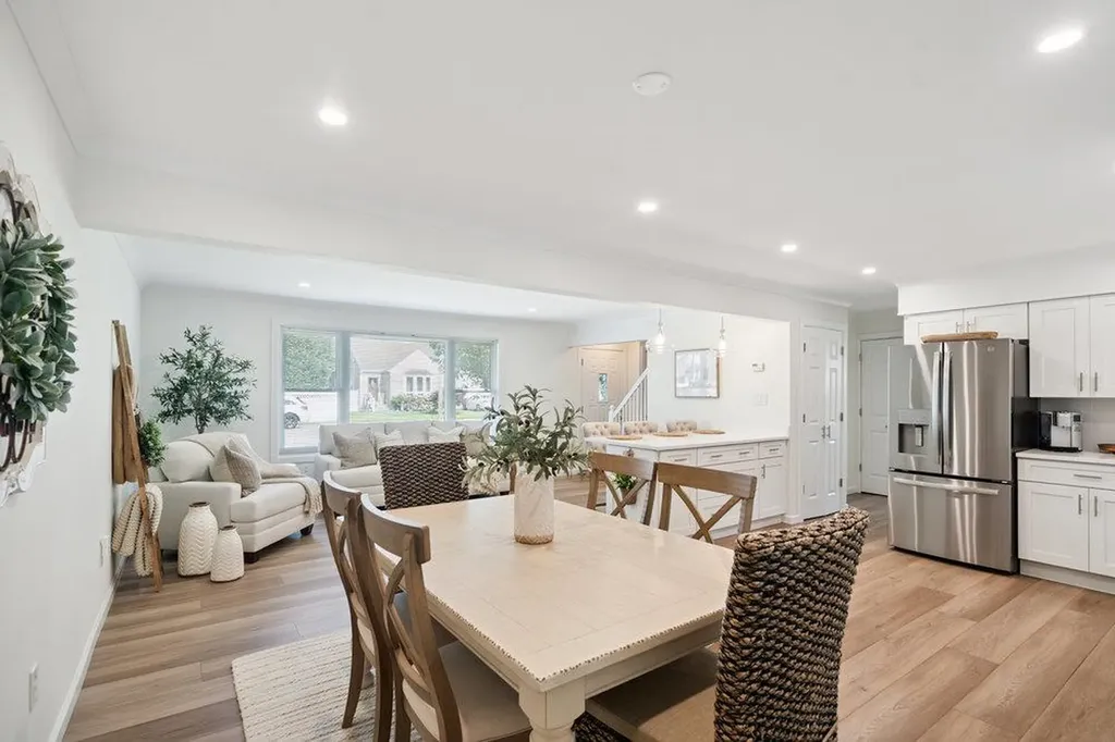 531 Myrtle Avenue West Islip NY 11795
