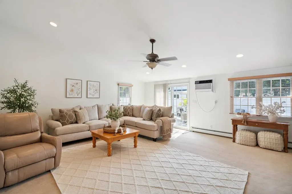 531 Myrtle Avenue West Islip NY 11795