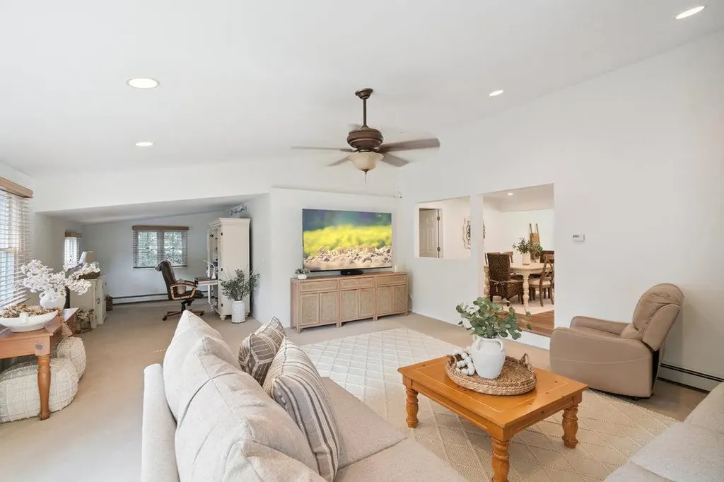 531 Myrtle Avenue West Islip NY 11795
