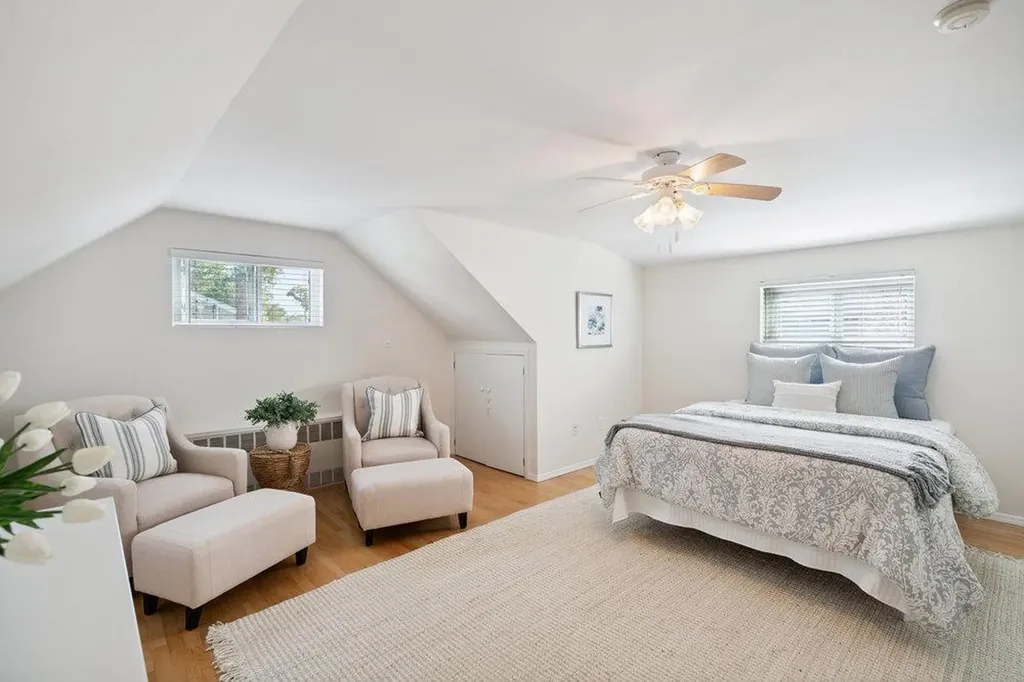 531 Myrtle Avenue West Islip NY 11795