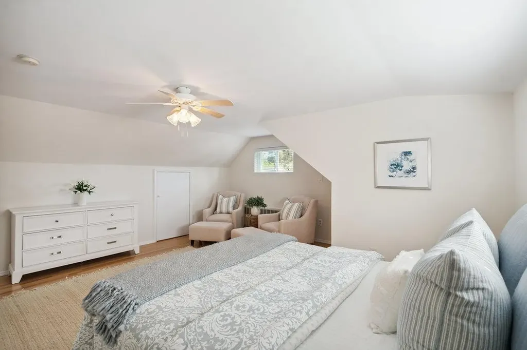 531 Myrtle Avenue West Islip NY 11795