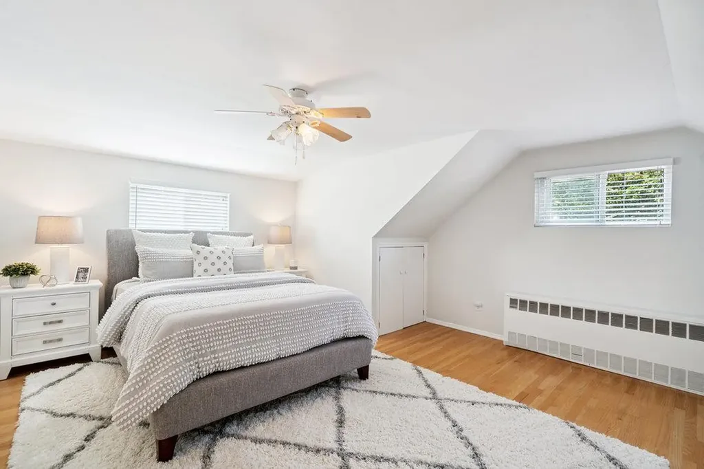 531 Myrtle Avenue West Islip NY 11795
