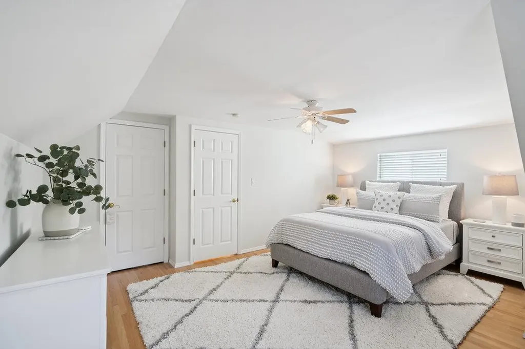531 Myrtle Avenue West Islip NY 11795