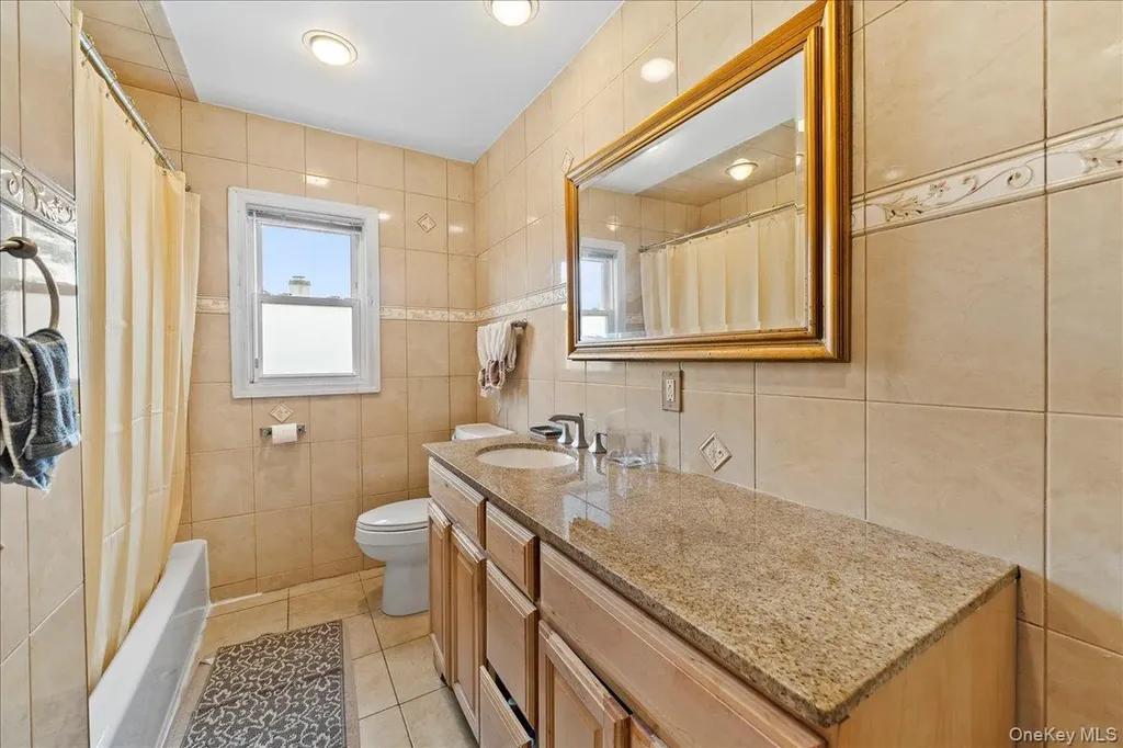 159 Branch Avenue Freeport NY 11520