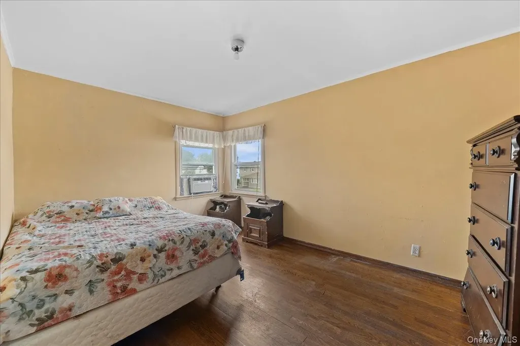 159 Branch Avenue Freeport NY 11520