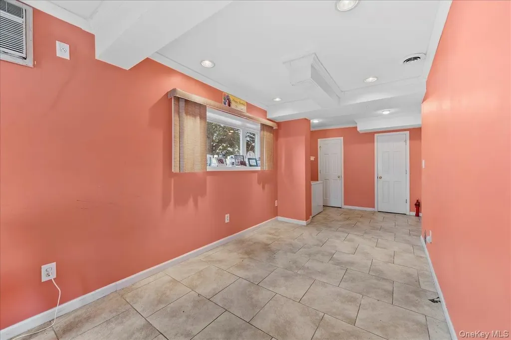 159 Branch Avenue Freeport NY 11520