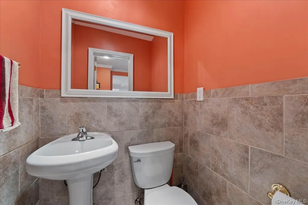159 Branch Avenue Freeport NY 11520