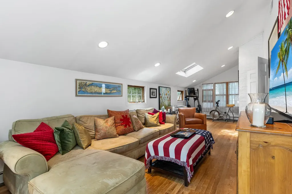 42 E Webster Street Merrick NY 11566