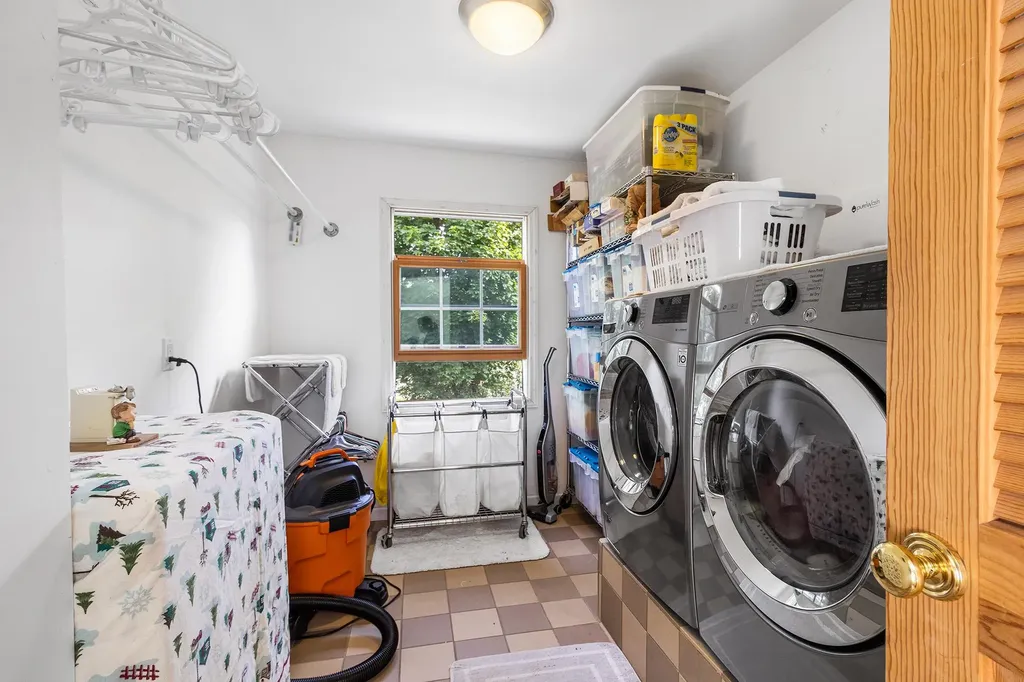 42 E Webster Street Merrick NY 11566