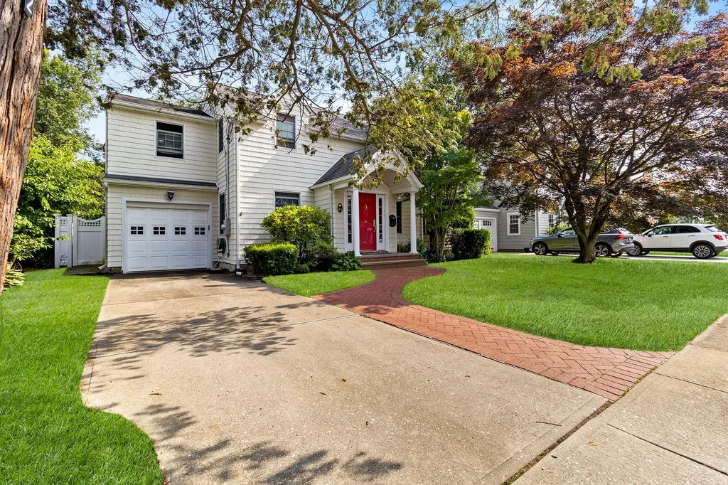 42 E Webster Street Merrick NY 11566