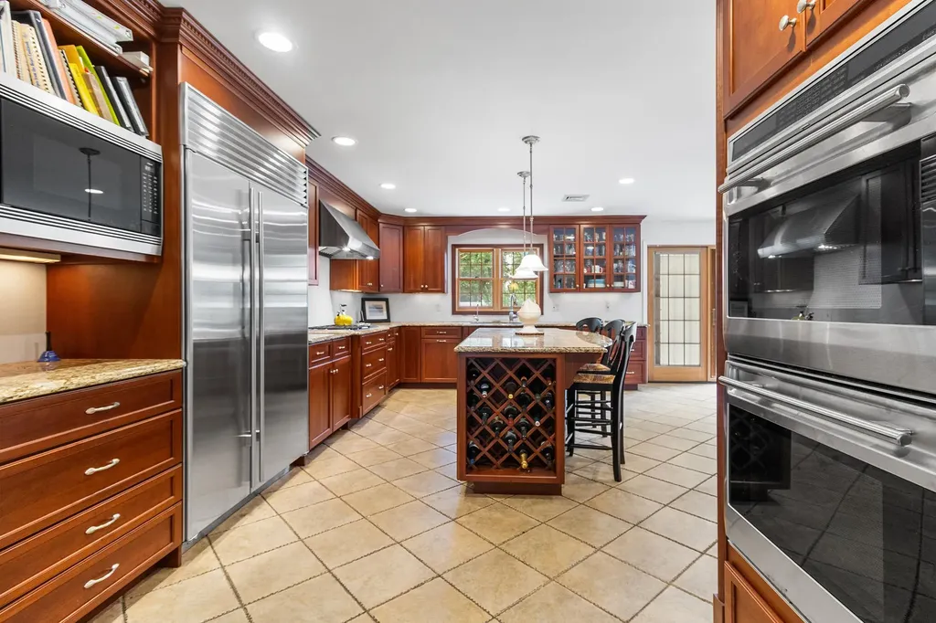 42 E Webster Street Merrick NY 11566